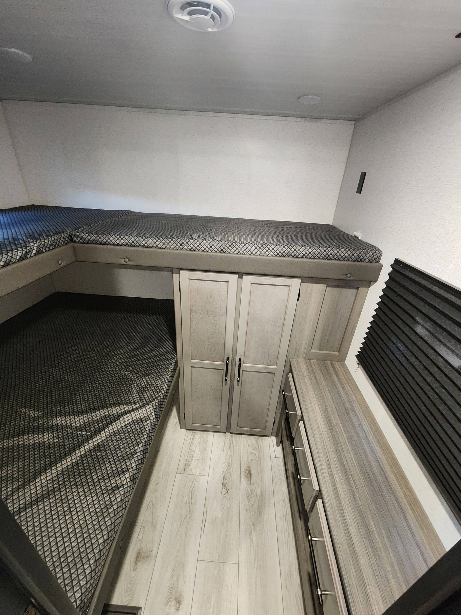 700 W Rogers St lot 3 Clinton 11.jpg